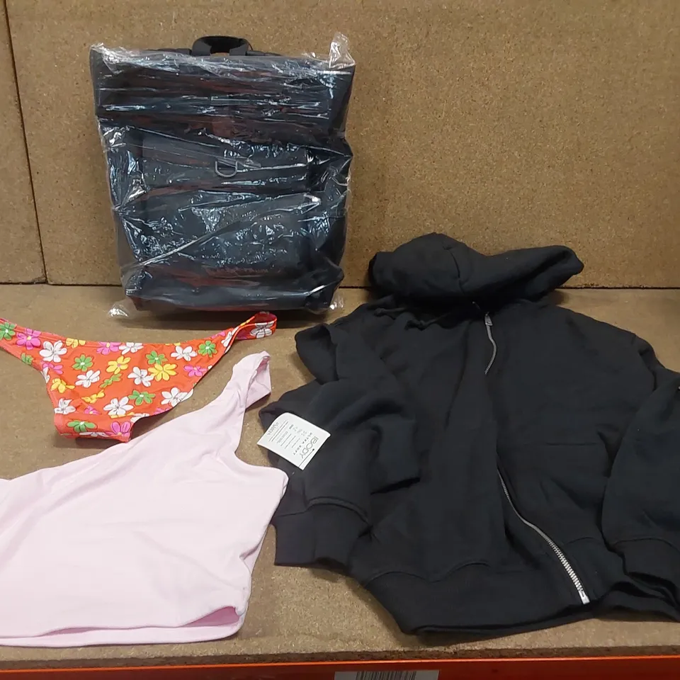 PALLET TO CONTAIN A LARGE ASSORTMENT OF DESIGNER CLOTHING // SIZES, DESIGNS AND COLOURS VARY
