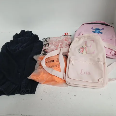 LARGE QUANTITY OF ASSORTED CLOTHING AND ACCESSORIES TO INCLUDE; JUMPERS, RUCKSACKS AND T SHIRTS
