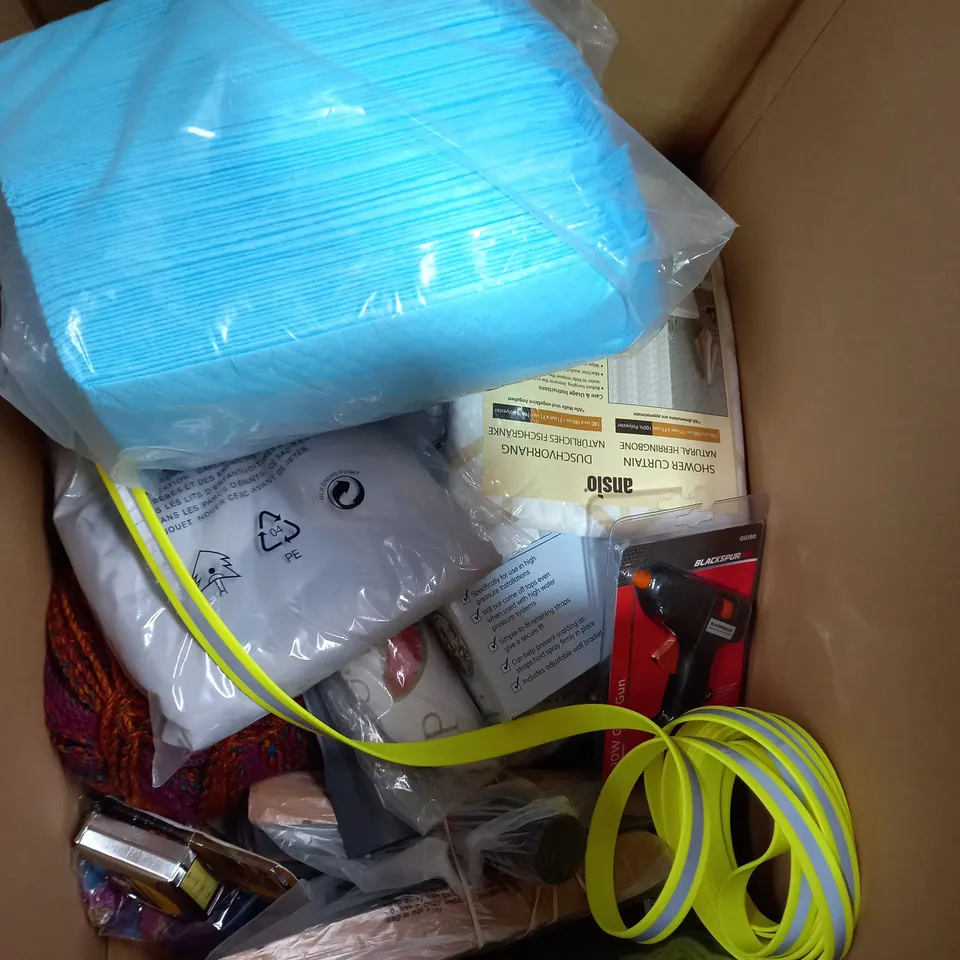 LOT OF APPROX 15 ASSORTED HOUSEHOLD ITEMS TO INCLUDE SIAMP 99T TELESCOPIC BOTTOM ENTRY, LIVERPOOL MUG/COASTER, LOVE ARROW ROSE GOLD WALL ART, ETC 