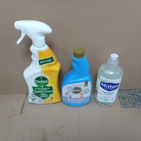 APPROXIMATELY 15 ASSORTED HOUSEHOLD PRODUCTS TO INCLUDE DETTOL MULTI PURPOSE CLEANER, FABULOSA PET URINE DESTROYER, MILTON BABY BOTTLE CLEANER ETC 