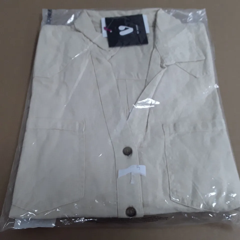 BAGGED VERY LONG SLEEVE SHIRT IN STONE - UK 10