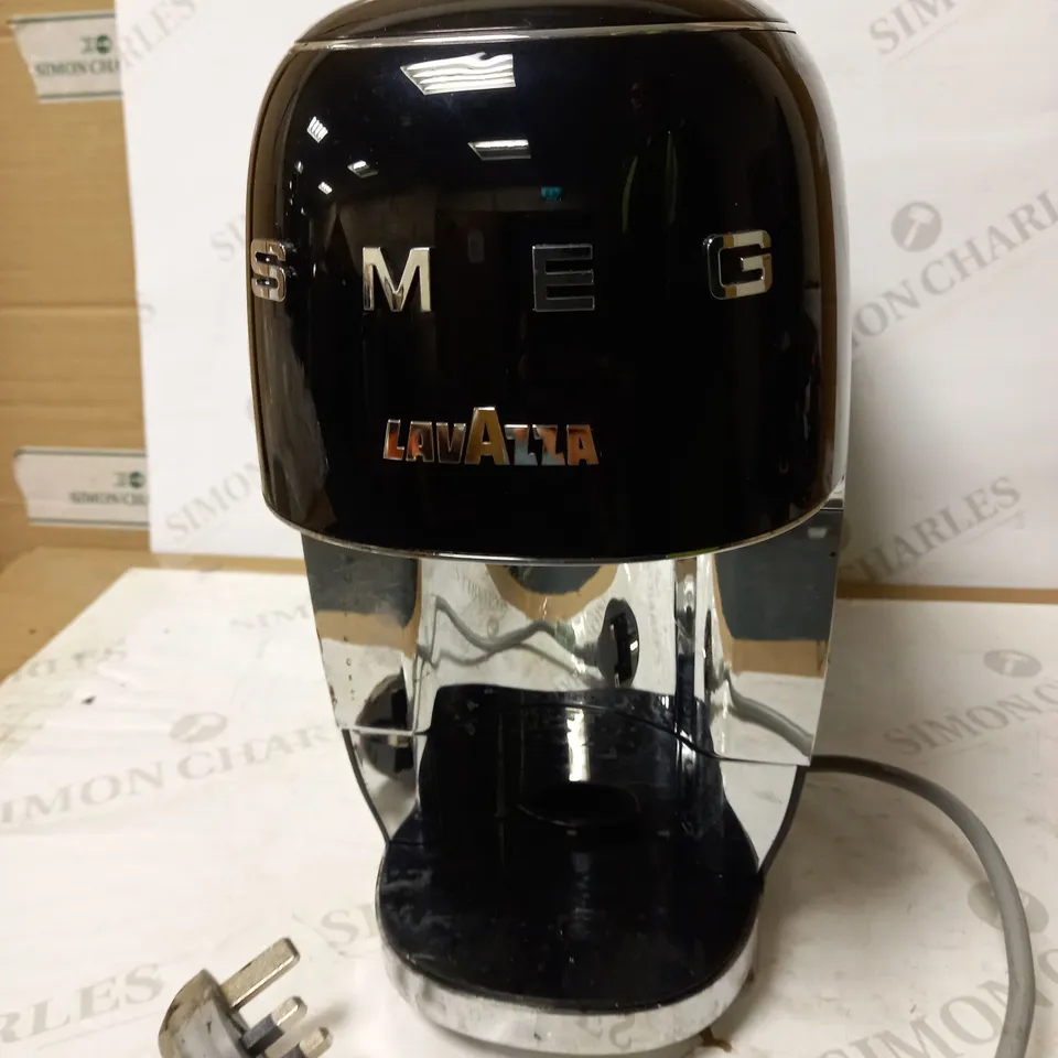 LAVAZZA CAPSULE COFFEE MACHINE BY SMEG - BLACK