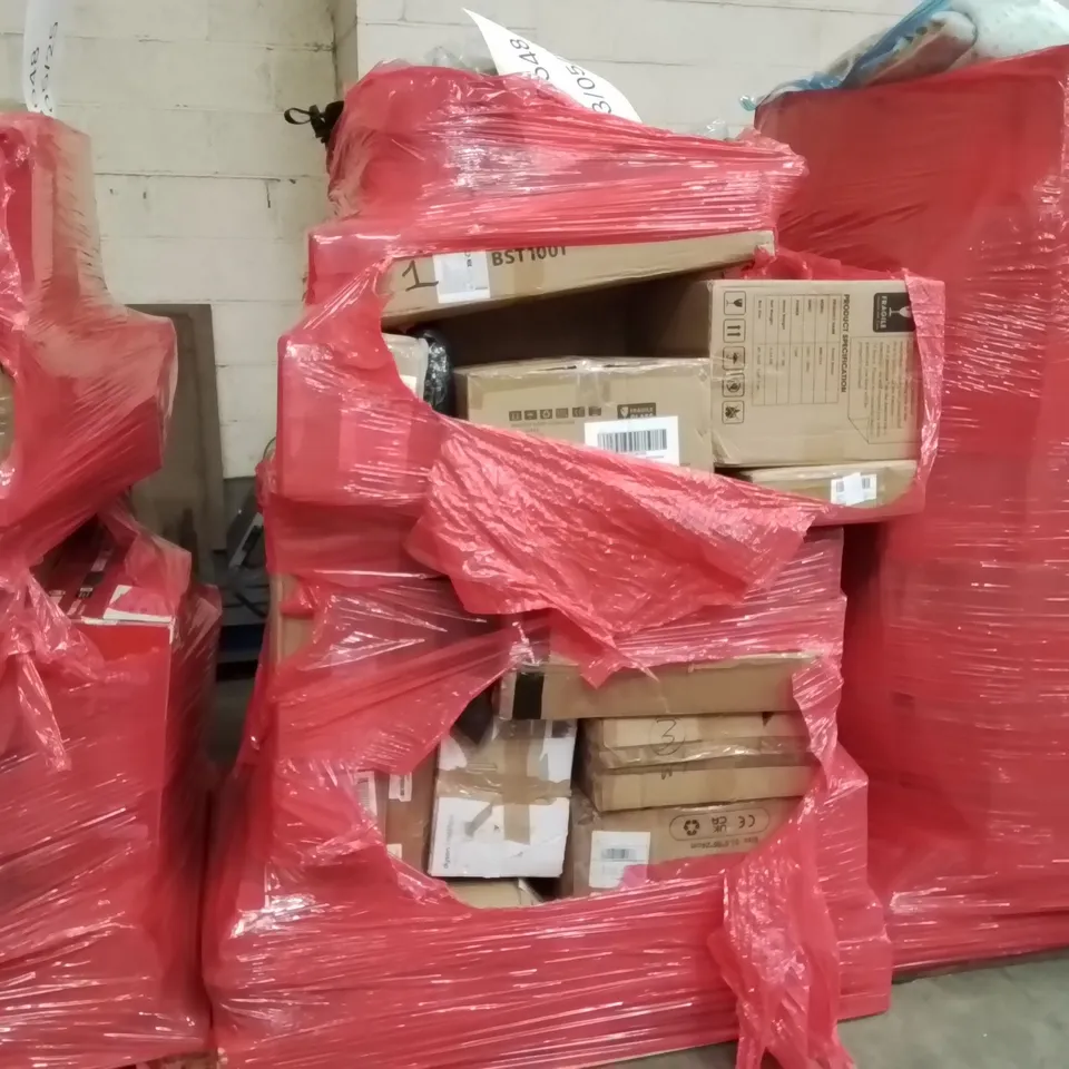 PALLET OF ASSORTED ITEMS TO INCLUDE: DYSON SMALL BALL 2 ANIMAL VACUUM, BREAD MAKER, CEILING LIGHT ECT