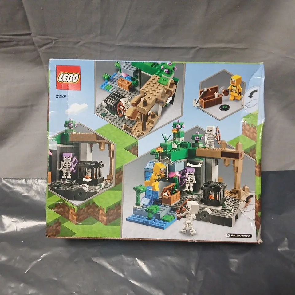 LEGO MINECRAFT THE SKELETON DUNGEON (SET 21189) BOXED