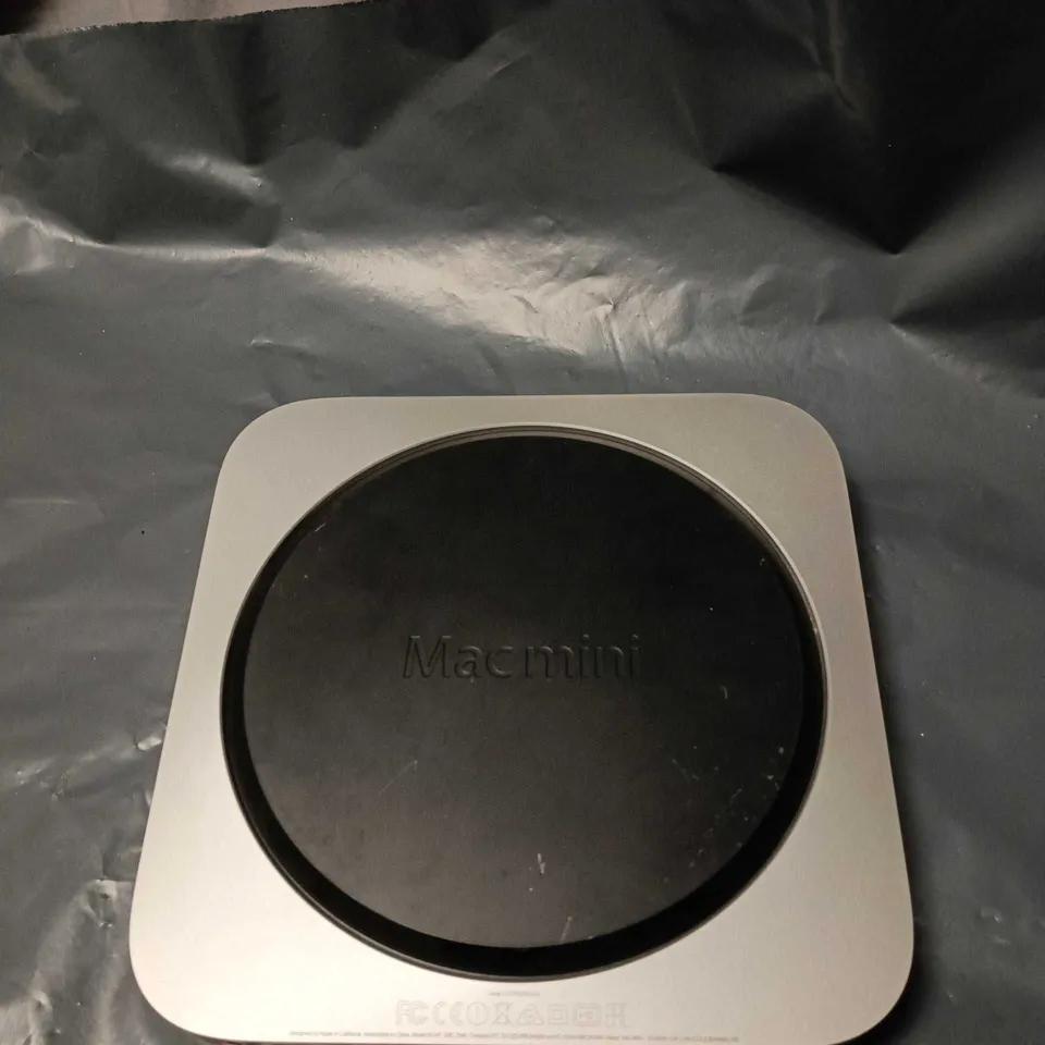 APPLE MAC MINI DESKTOP COMPUTER