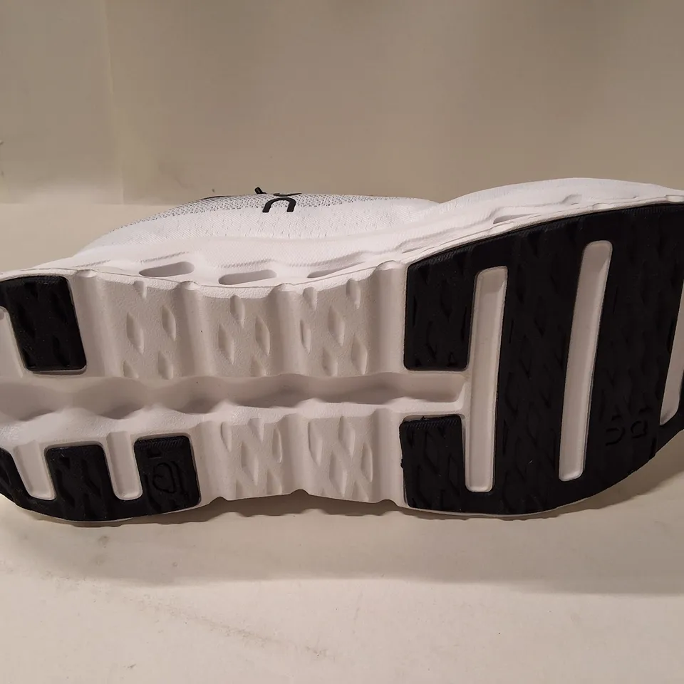 ON RUNNING CLOUD TILT TRAINERS – UK 10.5 (US 11, EU 45) WHITE/GRAY