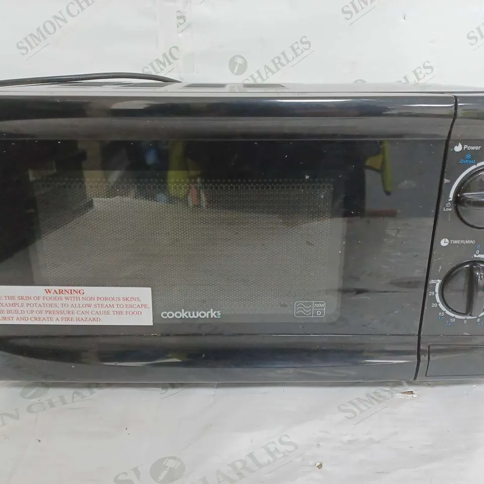 BOXED COOKWORKS 700W BLACK MICROWAVE 17L