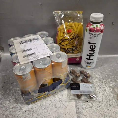 APPROXIMATELY 8 ASSORTED FOOD/DRINK PRODUCTS TO INCLUDE HUEL DRINKS, GLUTEN FREE PASTA, HOTEL CHOCOLAT SELECTION ETC