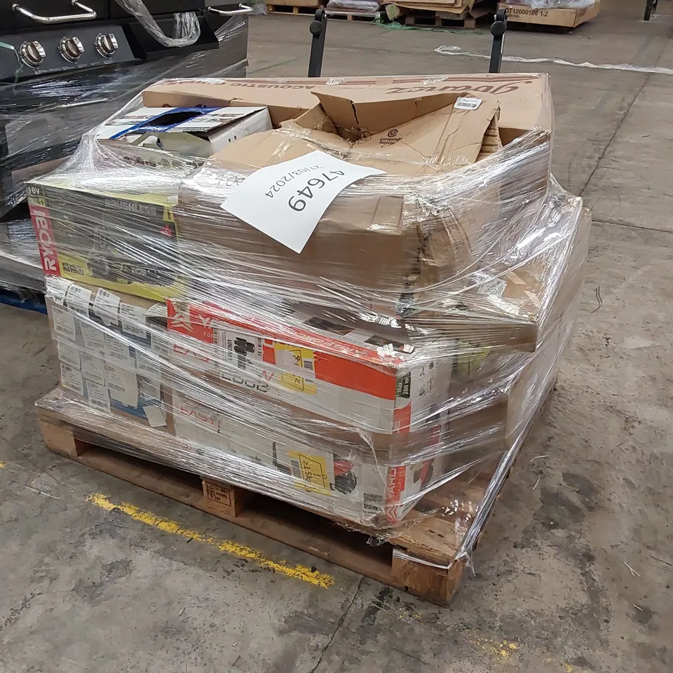 PALLET OF APPROXIMATELY 16 UNPROCESSED RAW RETURN HOUSEHOLD AND ELECTRICAL GOODS TO INCLUDE;