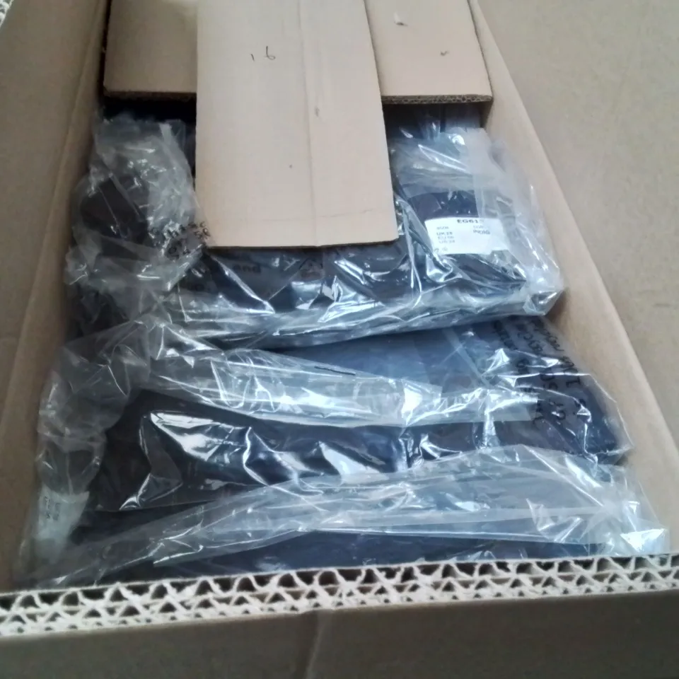 BOXED BRAND NEW APPROXIMATELY 16 JULIPA SLIM FIT JEANS INDIGO SIZE 28