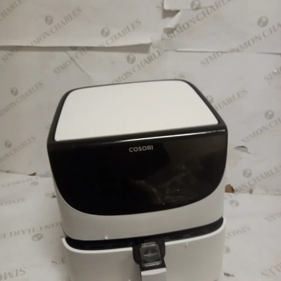 COSORI AIR FRYER 1700W MAX XXL 5.5L DIGITAL TOUCHSCREEN - WHITE