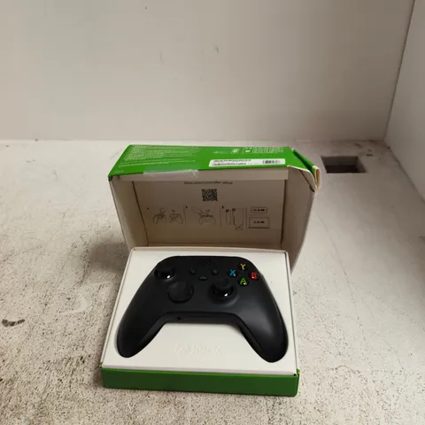 XBOX WIRELESS CONTROLLER CARBON BLACK – BOXED