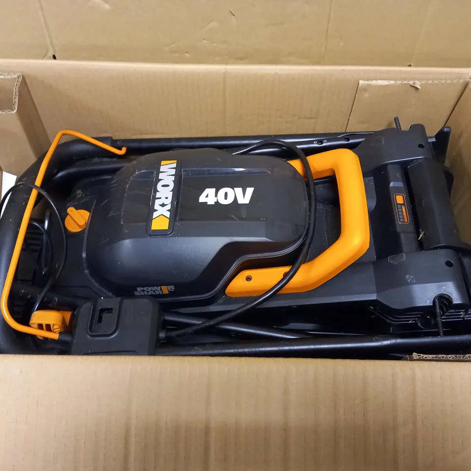 WORX 34CM CORDLESS LAWNMOWER