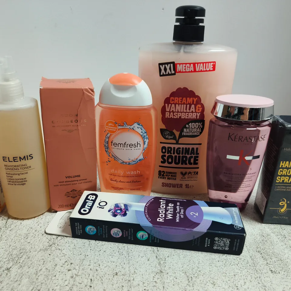 APPROX 12 ASSORTED BEAUTY PRODUCTS TO INCLUDE ELEMIS TONER, KERASTASE SHAMPOO, ORIGINAL SOURCE SHOWER GEL, ETC 
