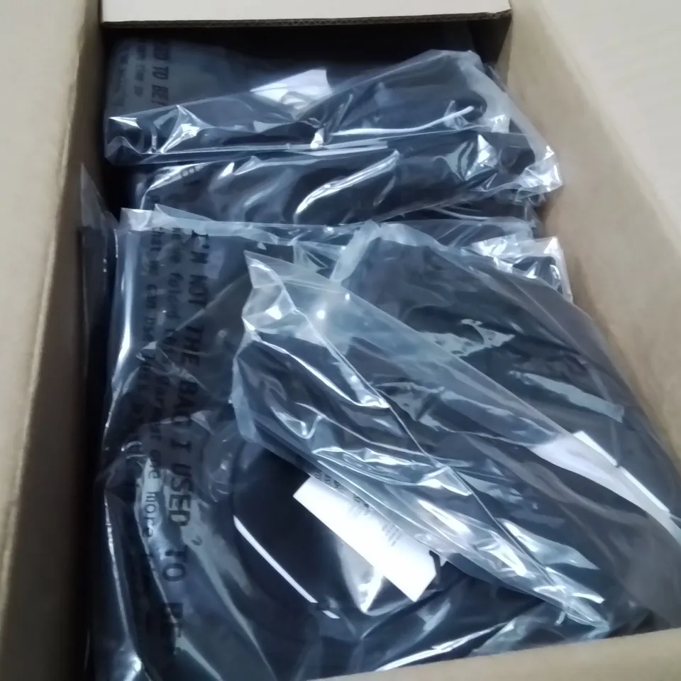 BOXED BRAND NEW APPROXIMATELY 32 SIMPLY BE PIPING VEST BLACK/WHITE SIZE 18