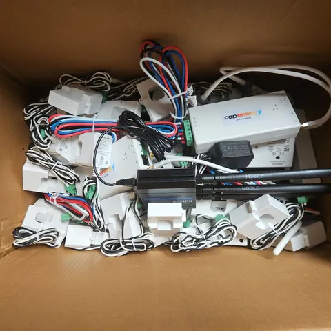 BOX OF ASSORTED SMART HOME ENERGY MONITORS AND SENSORS 