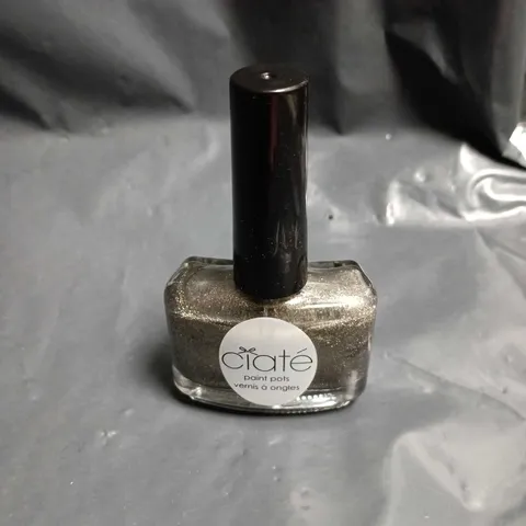 APPROXIMATELY 150 CIATÉ GLAMETAL METALLIC NAIL VARNISH PAINTS