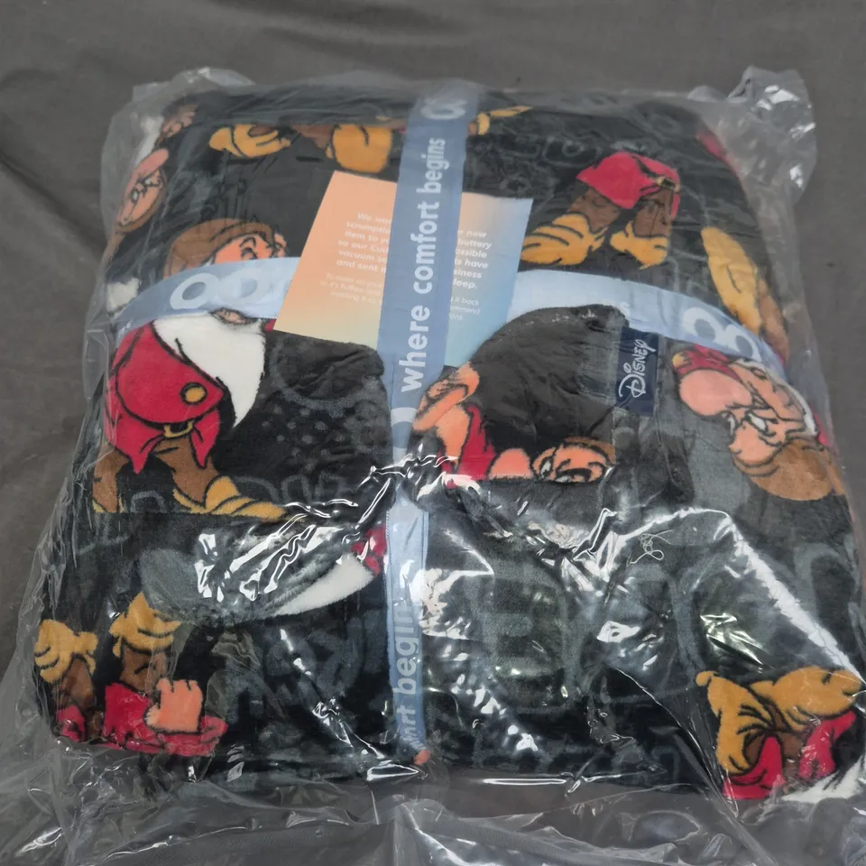 SEALED OODIE OVERSIZED HOODED BLANKET