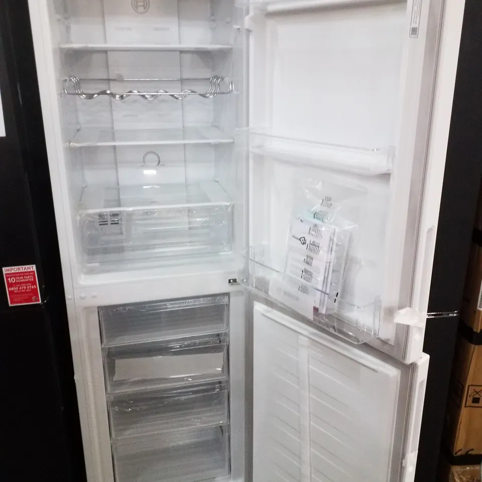 BOSCH SERIES 2 KGN FRIDGE FREEZER - UNPROCESSED RAW RETURN