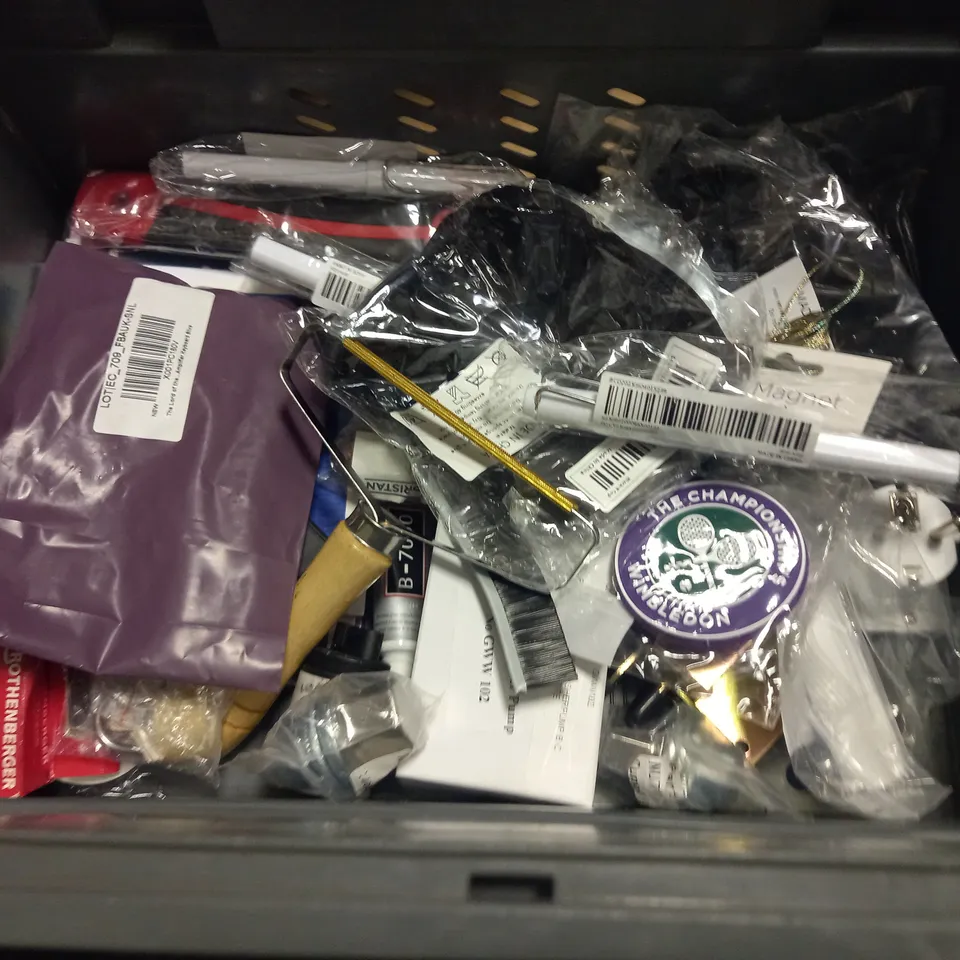 LOT OF ASSORTED HOUSEHOLD ITEMS TO INCLUDE TEA LEAF READING CARDS, GRANGERS G-WAX AND OX TOOLS CHISEL