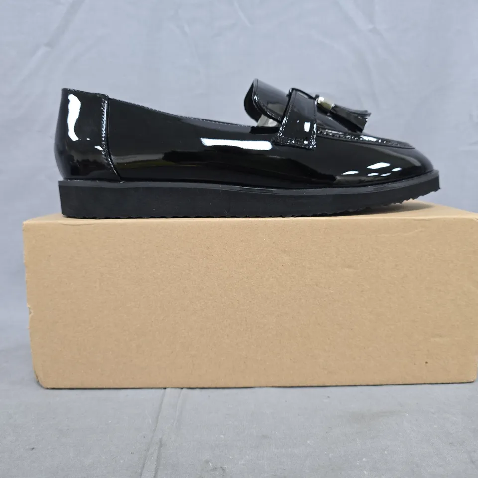 BOXED PAIR OF WHERE'S THAT FROM LOAFERS IN GLOSSY BLACK SIZE UK 4