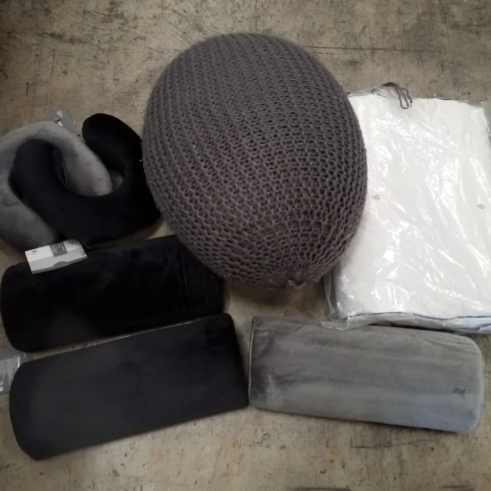 PALLET CONTAINING ASSORTED NECK TRAVEL PILLOWS, HALF ROLL CUSHION & BEAN BAGS
