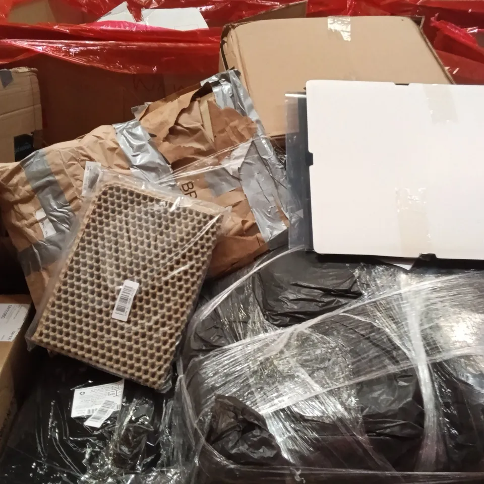 PALLET OF ASSORTED ITEMS INCLUDING - BABY PLAY PEN, WINDOW ROLLER BLIND 