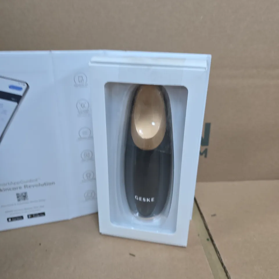 BOXED GESKE SMARTAPPGUIDED WARM & COOL EYE ENERGIZER 6IN1