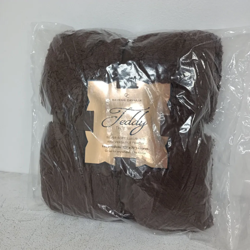 GAVENO CAVAILIA TEDDY THROW IN BROWN - 130X180CM