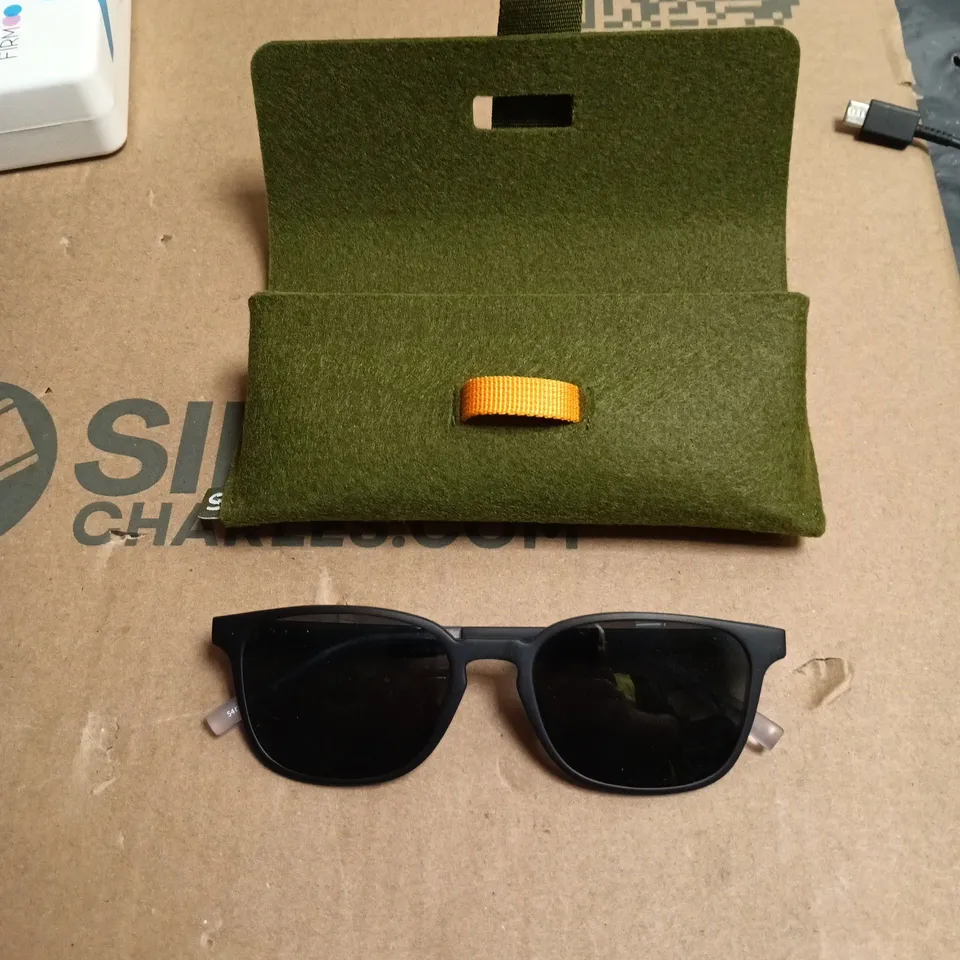 REWEAR SUNGLASSES – BLACK WAYFARER STYLE (VERIFY MODEL)