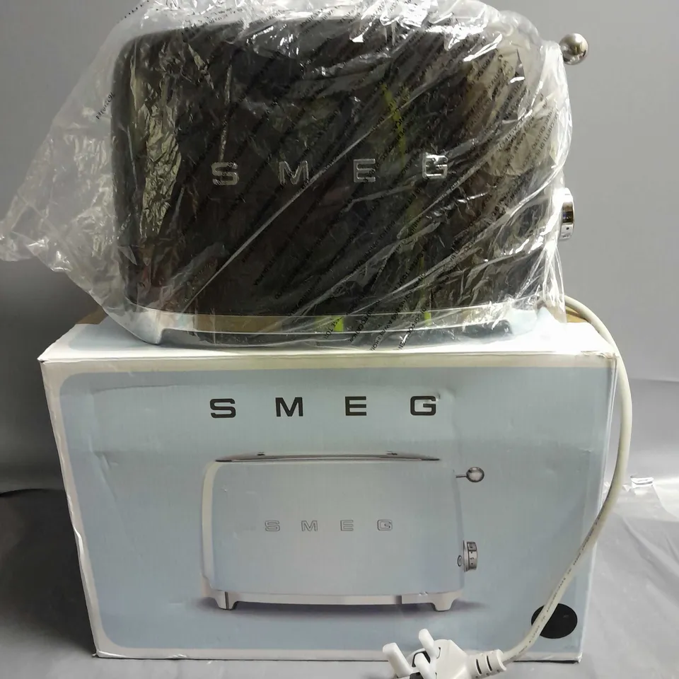 BOXED SMEG 2-SLICE TOASTER IN BLACK MODEL TSF01BLUK