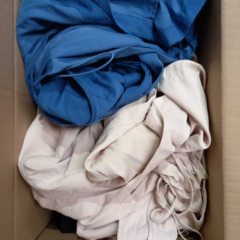BOX OF APPROXIMATELY 10 ASSORTED ITEMS OF CLOTHING OF VARIOUS STYLES AND SIZES TO INCLUDE MONSOON, BADGLEY MISCHKA, RUTH LANGSFORD, ETC