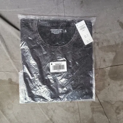 BAGGED ABERCROMBIE & FITCH CLASSIC POLISHED T-SHIRT IN GREY SIZE XS