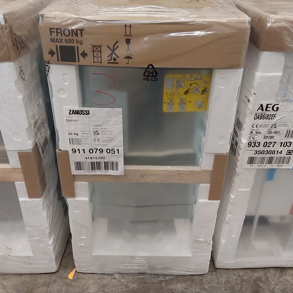 ZANUSSI FULLY INTEGRATED SLIMLINE DISHWASHER - WHITE CONTROL PANEL WITH SLIDING DOOR FIXING KIT - F RATED  Model ZSLN1211 RRP £425