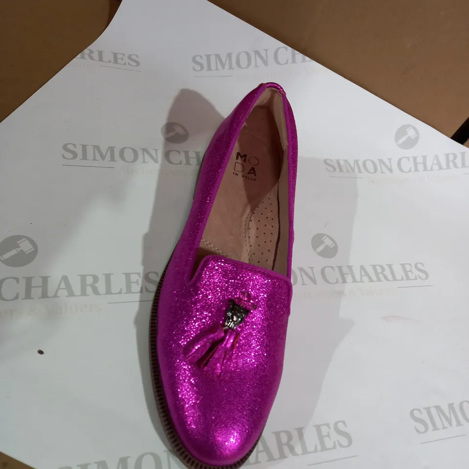 MODA IN PELLE PURPLE SHOE SIZE 6