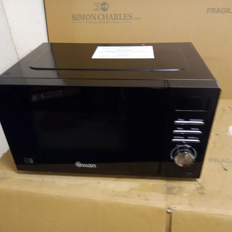 SWAN 700W MANUAL MICROWAVE - BLACK RRP £64