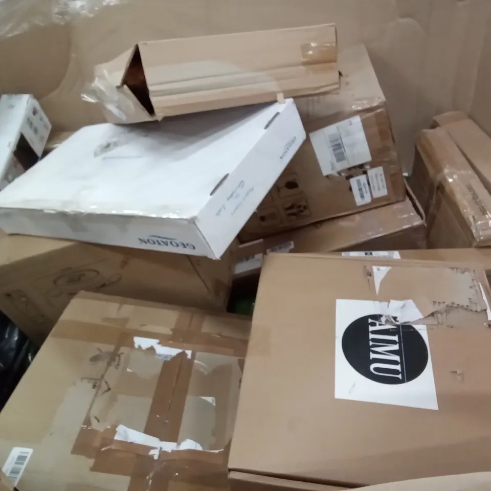 PALLET OF ASSORTED ITEMS INCLUDING LED CEILING LIGHT, VARIABLE TEMPERATURE ELECTRIC PROPAGATOR, HOLLYWOOD MAKEUP MIRROR, TRUNKI, LPPO CEILING LIGHT/FAN, RETRACTABLE SAFETY GATE