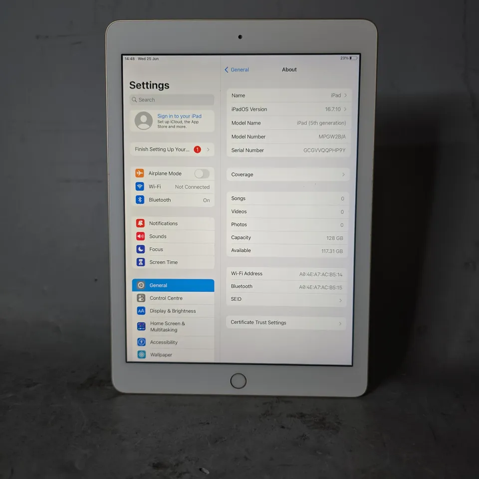 APPLE IPAD 5TH GENERATION 
