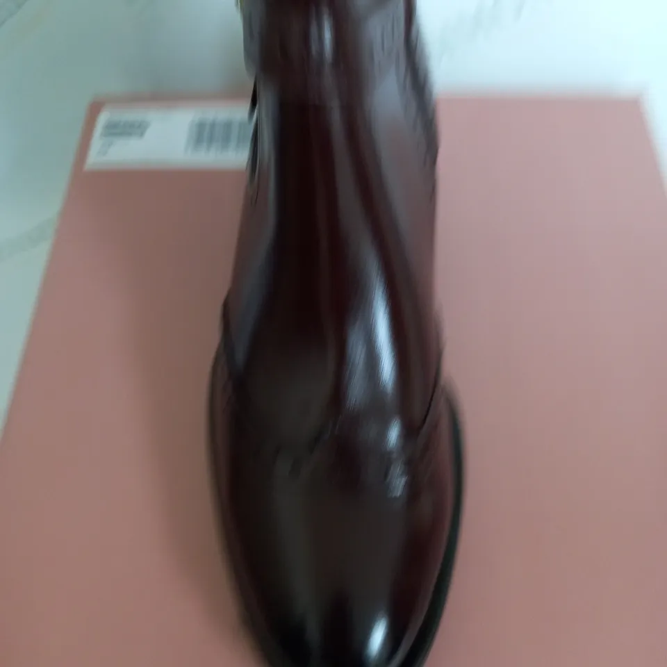 MODA PELLE MIKARA BOOTS IN BURGUNDY SIZE 6 