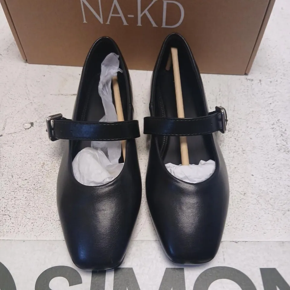 NA-KD STRAP DETAIL BALLERINAS, BLACK – UK 3.5 (EU 36)