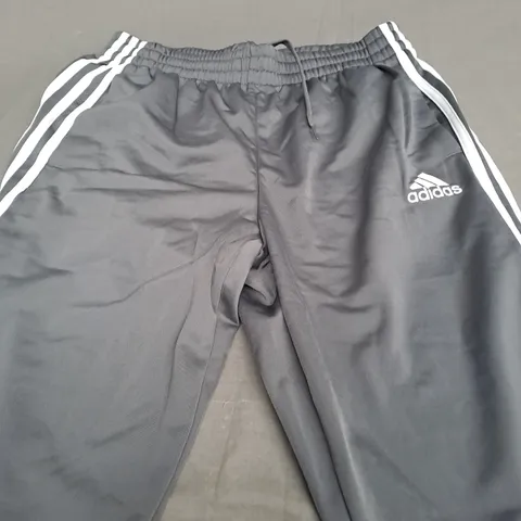 ADIDAS LIGHT GREY TRACKSUIT PANTS - UK 42/44