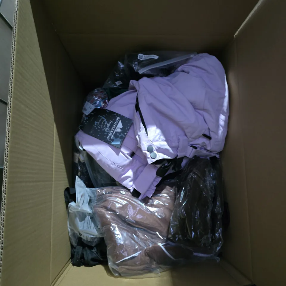 BOX OF APPROXIMATELY 25 CLOTHING ITEMS INCLUDING: GOLD DRESS, LEATHER LOOKING PANTS AND CARDIGAN