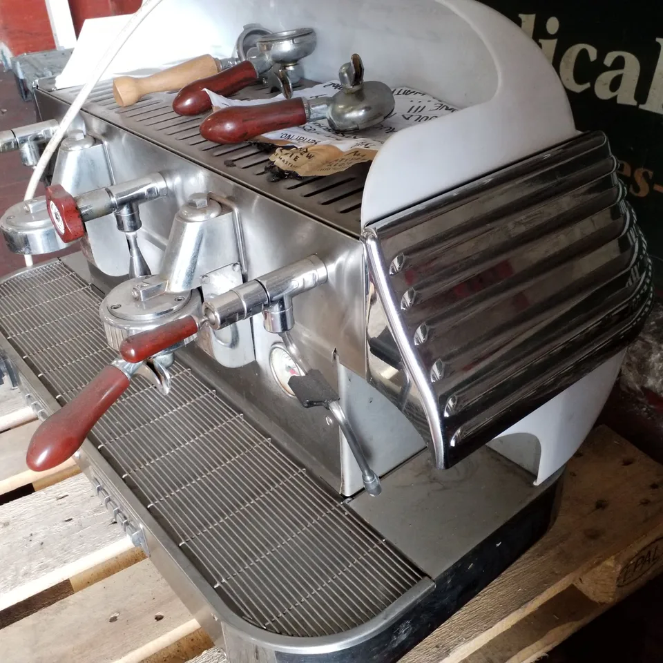 ELEKTRA BARLUME 2-GROUP COFFEE MACHINE