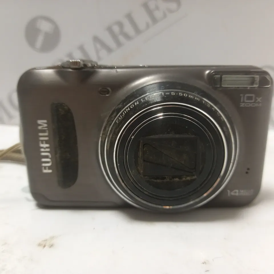 FUJIFILM FINEPIX T200 DIGITAL CAMERA 