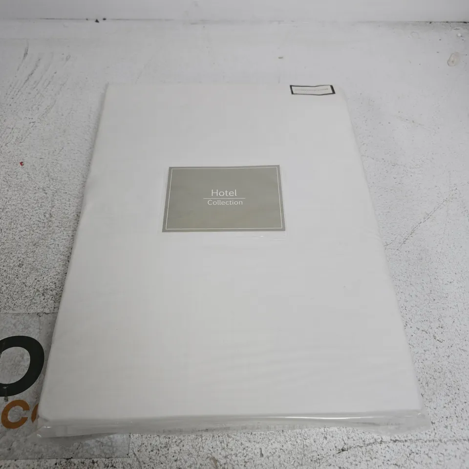 HOTEL COLLECTION DOUBLE DUVET COVER – WHITE