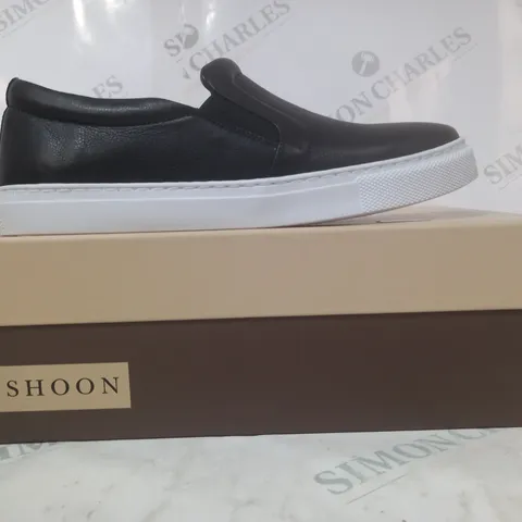 BOXED PAIR OF SHOON EIDOLON TRAINERS IN BLACK SIZE 6