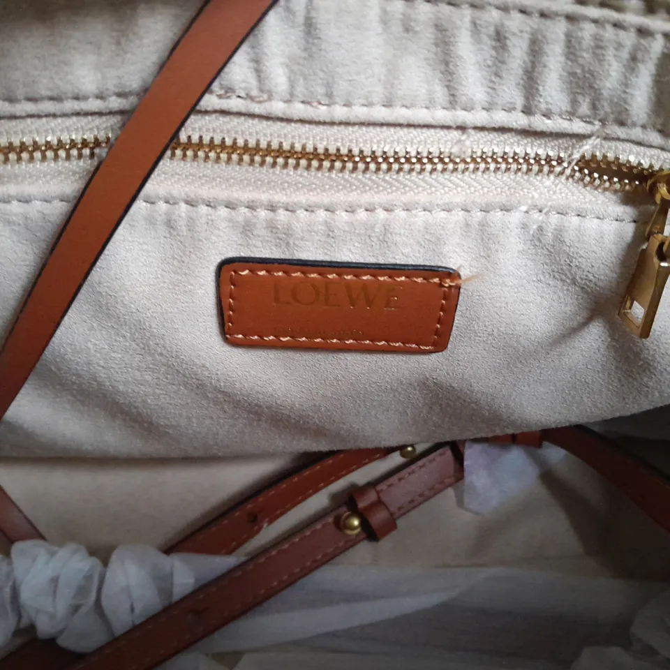 SET OF 2 LOEWE BEIGE SHORT STRAP HAND BAGS
