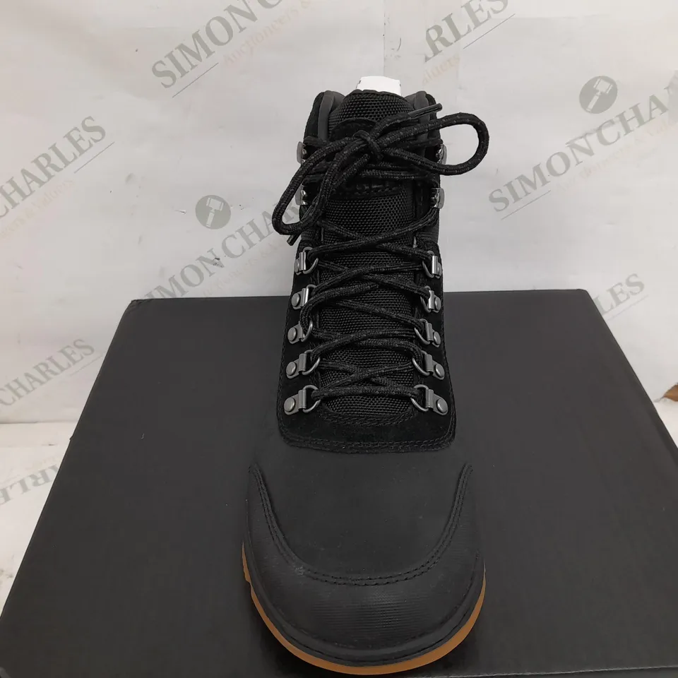 BOXED PAIR OF SOREL ANKENY II HIKER WATERPROOF BOOTS IN BLACK - UK 9