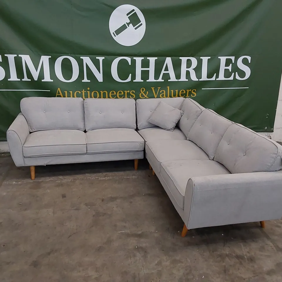 DESIGNER 3-PIECE CORNER SOFA UPHOLSTERED IN FABRIC WITH CUSHIONS 