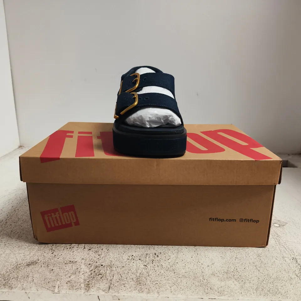 BOXED PAIR OF FITFLOP GEN-FF MAX BUCKLE DENIM BACK-STRAP SANDALS IN DARK DENIM SIZE UK 5
